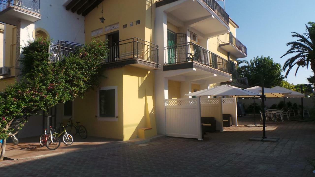 B&B Villa Lisa Корильяно-Калабро Екстер'єр фото